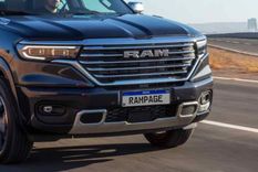 La gama Rampage 2026 mantiene dos opciones de motor: un turbodiésel de 2.2 litros con 200 HP y 450 Nm de torque, o el Hurricane 4 Turbo de 2.0 litros con 272 HP y 400 Nm de torque.