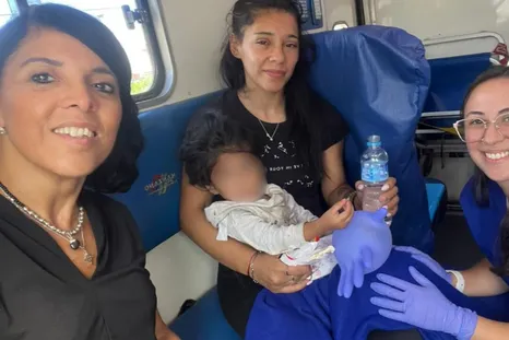 Estaba sin pañales, descalza y con una herida en la cara. Estaba sin pañales, descalza y con una herida en la cara.