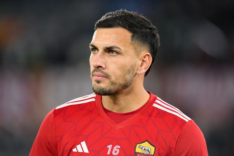 Leandro Paredes llegó al país y se hará la revisión médica para firmar contrato con Boca. Leandro Paredes llegó al país y se hará la revisión médica para firmar contrato con Boca.