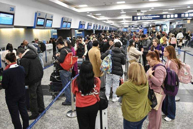 El Gobierno logró normalizar los vuelos comerciales.