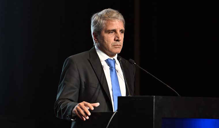 luis caputo foro de inversiones (4)