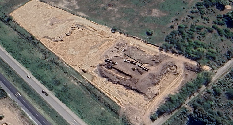 Pozos gigantes. Las tosqueras se caracterizan por ser peligrosas para los humanos y el ambiente. Foto: Google Earth