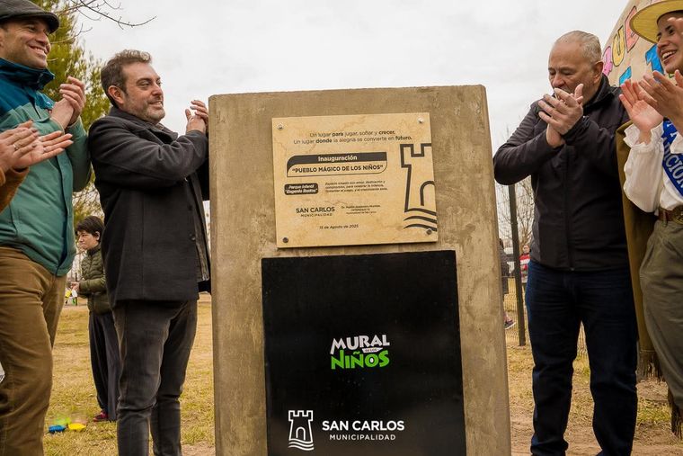 El candidato a concejal Sebastián Garro junto al intendente Alejandor Morillas. El candidato a concejal Sebastián Garro junto al intendente Alejandor Morillas.