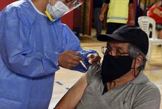 Vacunación en el estadio Polimeni, Las Heras.
