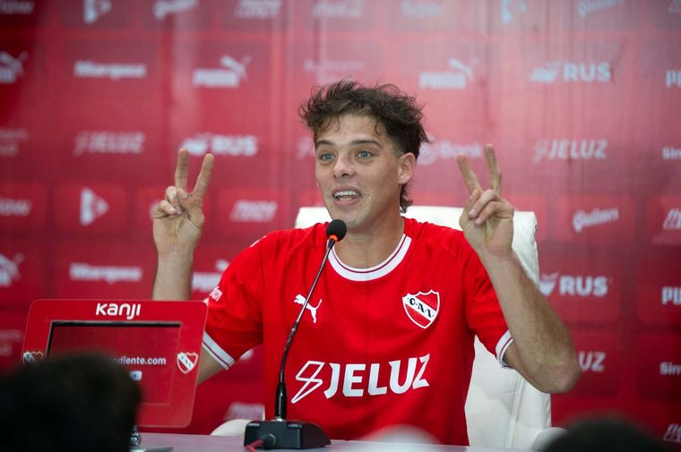 El influencer impulsa la campaña para sanear las deudas del Rojo. Foto: Télam