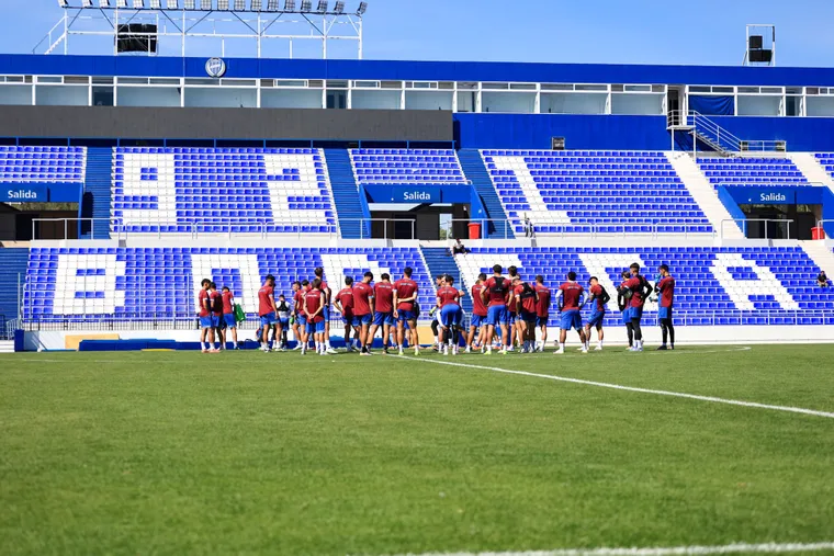 El plantel de Godoy Cruz entrenó este jueves en el Feliciano Gambarte de cara a los últimos tres partidos del torneo.