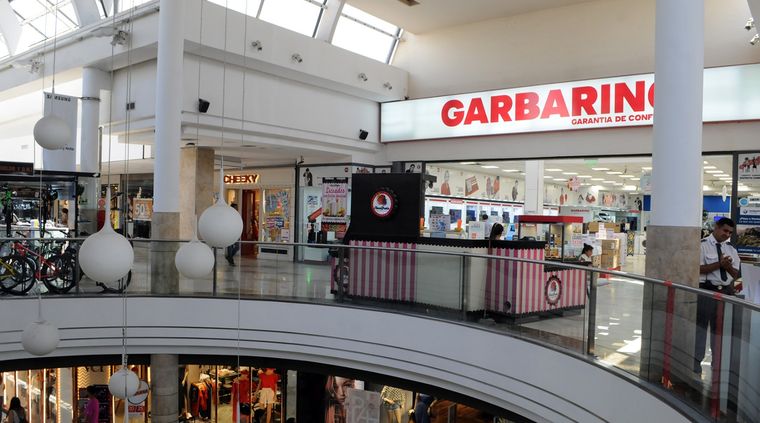 Garbarino debe más de 4 mil millones de pesos. Foto: ALF PONCE MERCADO / MDZ