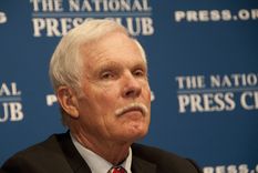 CNN confirmó la noticia de la muerte de su fundador, Ted Turner.