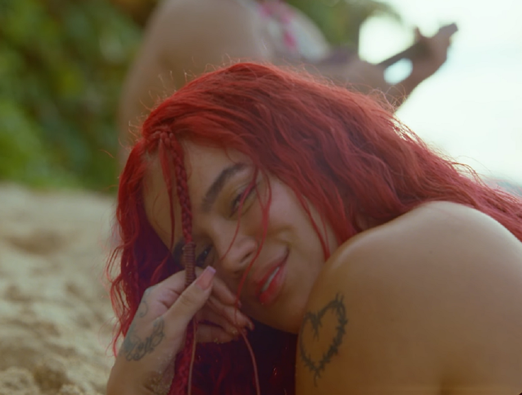 KAROL G LA CANTANTE HA LLEGADO A LO ALTO CON SU RECIENTE ÁLBUM MAÑANA SERÁ BONITO Foto: CAPTURA VIDEO MIENTRAS ME CURO DEL CORA