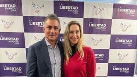 Karina Milei y Sebastián Pareja en una actividad de LLA