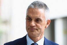 Tim Davie dio a conocer su decisión el domingo.
