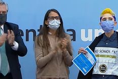 la paradoja del nuevo dni: una inclusion de carton