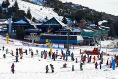 Centros de esquí Cerro Catedral está transitando una buena temporada de nieve. Foto: Télam
