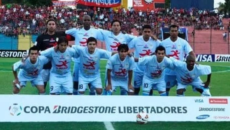 Real Garcilaso (hoy Cusco FC) es el último club peruano en llegar más lejos en la Libertadores: quedó eliminado en cuartos de final. Real Garcilaso (hoy Cusco FC) es el último club peruano en llegar más lejos en la Libertadores: quedó eliminado en cuartos de final.