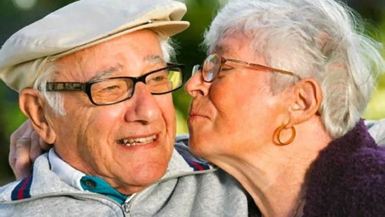 Los abuelos son importantes para la familia ya que son los encargados de transmitir su sabiduría. Foto: MDZ