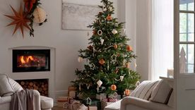 Tanto en la Navidad  como en Año Nuevo hay que evitar que los hogares caigan en el caos. Foto: Layered Lounge