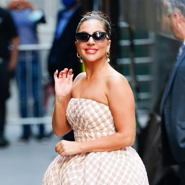 Lady Gaga cautiva a sus admiradoras con estos looks con plataformas Foto: PopSugar