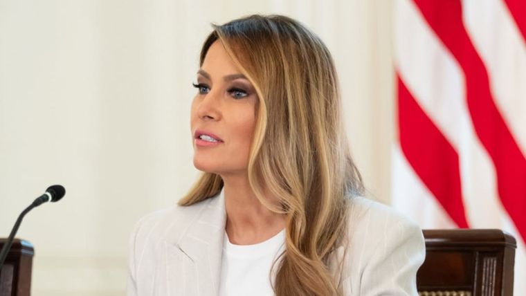 La actriz de El Diablo Viste a la Moda 2 criticó la falta de empatía en el gesto de la Primera Dama. La actriz de El Diablo Viste a la Moda 2 criticó la falta de empatía en el gesto de la Primera Dama.