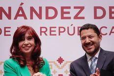 Cristina Kirchner al recibir el reconocimiento como Huésped Distinguida de la Ciudad de México. Foto: Twitter Cristina Kirchner Cristina Kirchner al recibir el reconocimiento como Huésped Distinguida de la Ciudad de México. Foto: Twitter Cristina Kirchner