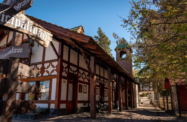Las casas de estilo centroeuropeo distinguen al pueblo dentro del valle de Calamuchita.