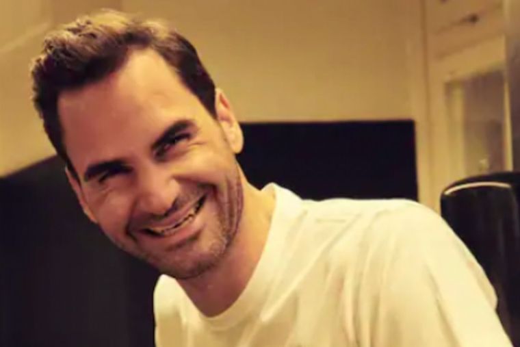 Federer dio una entrevista a la revista de un chef suizo y reveló que su regreso al tenis está muy cerca.