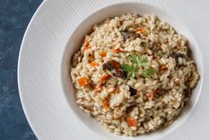Este risotto de verduras te asombrará por su exquisito sabor ¡no podrás dejar de comerlo! Este risotto de verduras te asombrará por su exquisito sabor ¡no podrás dejar de comerlo!
