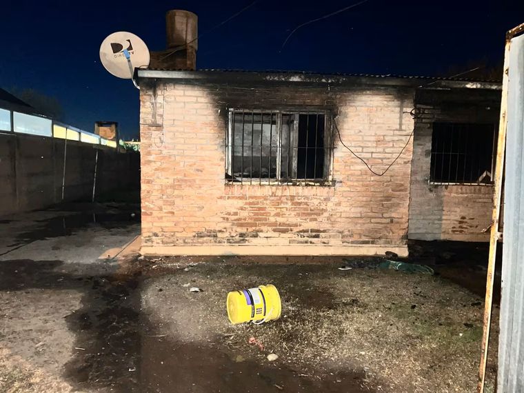 Tras el rescate de los tres menores de edad, en el HIGA Junín, los médicos confirmaron el fallecimiento de todos.