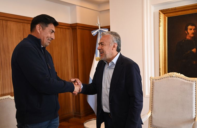 Julio Alvarado fue recibido por el gobernador Alfredo Cornejo Julio Alvarado fue recibido por el gobernador Alfredo Cornejo