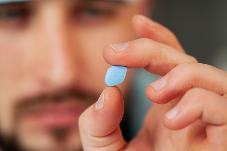 Preocupa la combinación que los jóvenes hacen de las grandes ingestas de alcohol mezclado con el consumo de Viagra Foto: Shutterstock