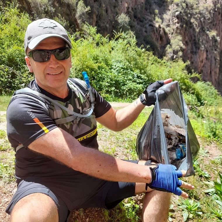Mellimaci destaca que quienes usan los senderos muchas veces son quienes los deterioran por su falta de cuidado. Mellimaci destaca que quienes usan los senderos muchas veces son quienes los deterioran por su falta de cuidado.