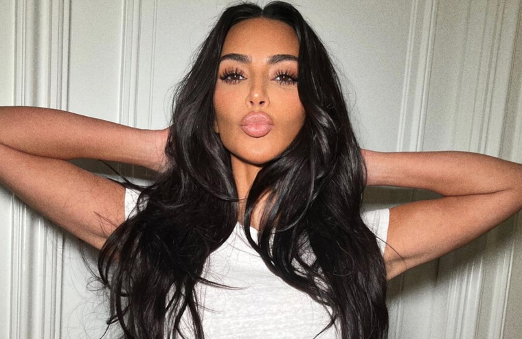 Kim Kardashian jamás pasa desapercibida.  Foto: Instagram @kimkardashian