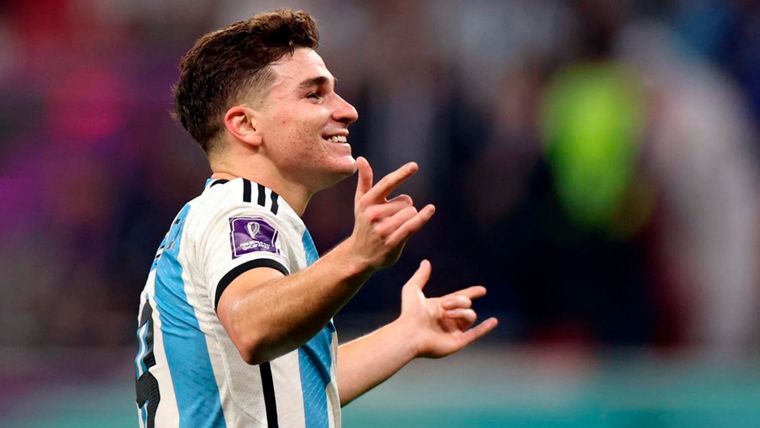 Julián Álvarez, en la mira de un poderoso europeo