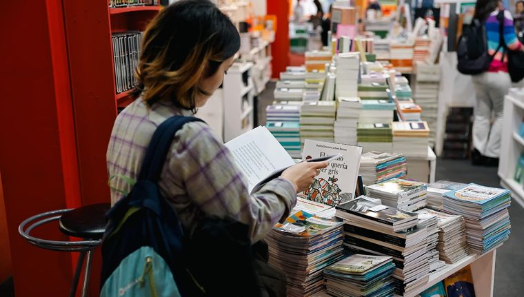 La feria comenzó este jueves y estará abierta al público hasta el próximo 12 de mayo. Foto: EFE