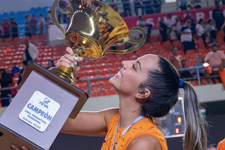 Agustina Testa se consagró campeona de la Liga Argentina con el CEF 5 de la Rioja