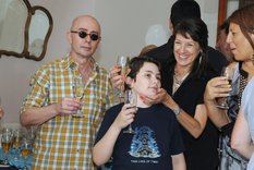 El artista y su familia.