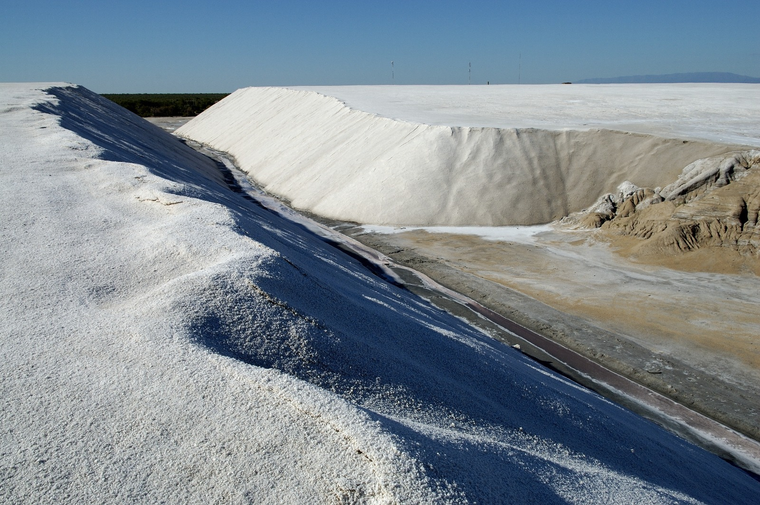 El salar se formó a partir de la antigua Laguna del Bebedero que se secó con el paso del tiempo. En menos de 3 horas llegas a este fantástico sitio en San Luis. El salar se formó a partir de la antigua Laguna del Bebedero que se secó con el paso del tiempo. En menos de 3 horas llegas a este fantástico sitio en San Luis.