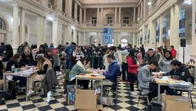 La Libertad Avanza afirma que en el escrutinio definitivo encontrarán los 752 votos que le faltan para sacarle el quórum a Kicillof en el Senado bonaerense.