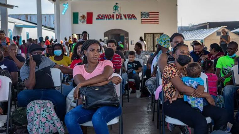 A mediados de 2024, la administración Biden creó un programa para los nacionales de Cuba, Haití, Nicaragua y Venezuela para intentar reducir la inmigración ilegal. Foto: Getty Images
