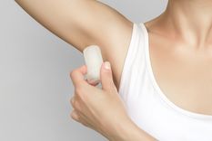 DESODORANTE Este producto sirve para disminuir el olor a transpiración de las axilas Foto: SHUTTERSTOCK