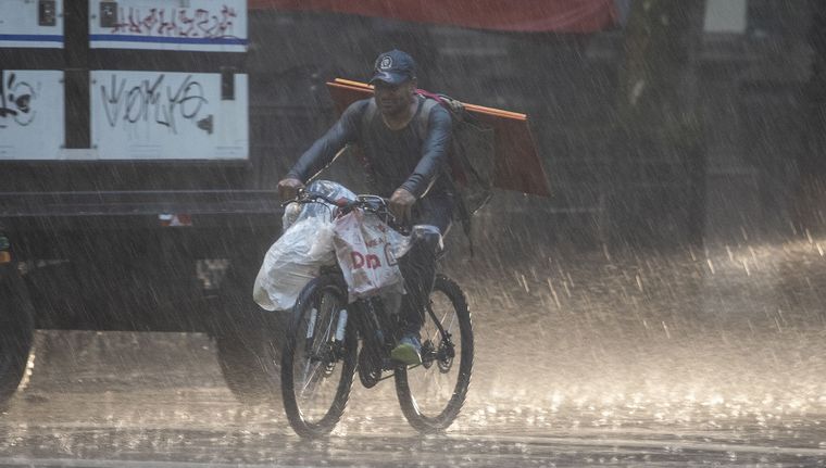 La ciclogénesis trajo fuertes tormentas y vientos. Foto: NA