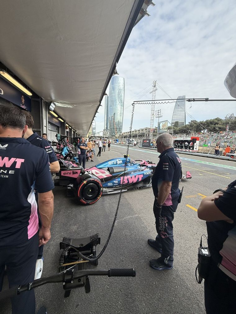 Franco Colapinto finalizó P20 en la segunda práctica del Gran Premio de Azerbaiyán. Foto: @Alpine