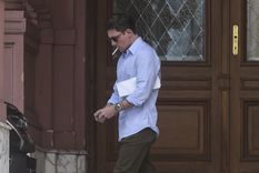 El asesor presidencial Santiago Caputo, el responsable político detrás de la Secretaría de Inteligencia del Estado (SIDE) y su nueva reforma.