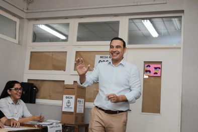 MDZol | La foto que compartió Gustavo Valdés en sus redes tras participar de las elecciones en Corrientes