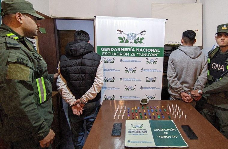 Dos de los detenidos por Gendarmería Foto: Gendarmería Nacional
