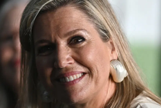 Máxima de los Países bajos siempre da de que hablar con sus originales looks. Foto: EFE