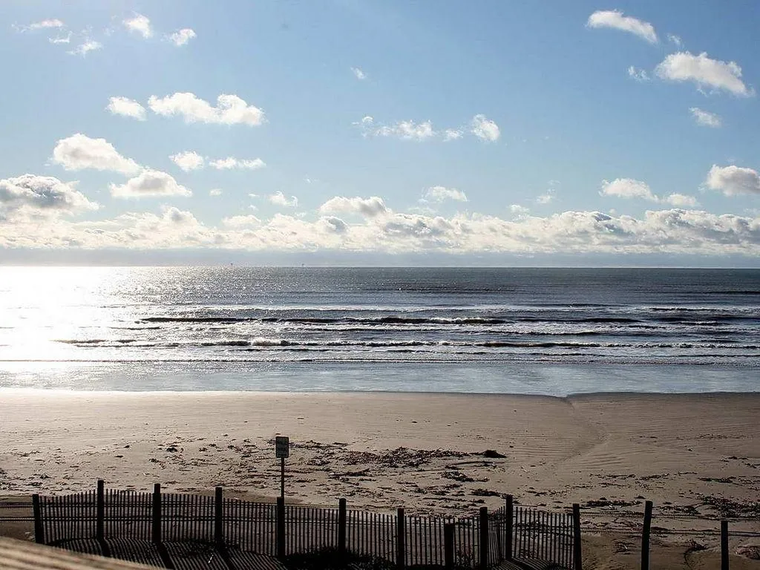 Las playas de este pueblo son ideales para descansar y olvidarse de la rutina. Las playas de este pueblo son ideales para descansar y olvidarse de la rutina.