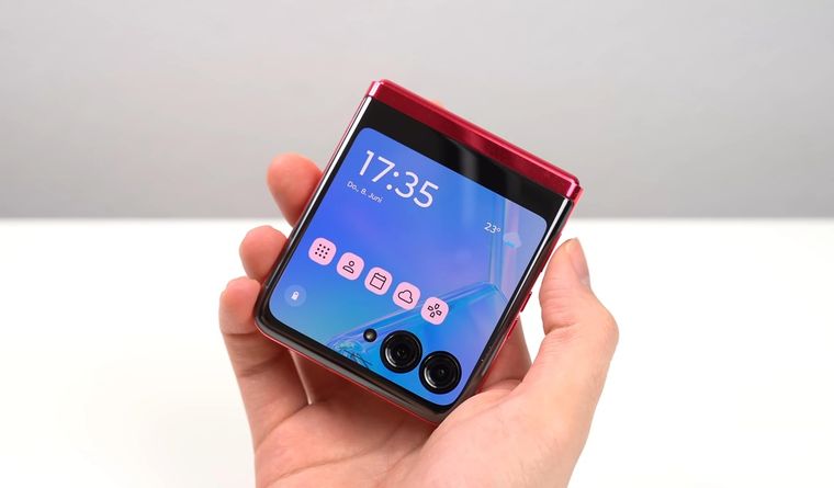 Usuarios de América Latina pueden solicitar el acceso desde la web de la comunidad oficial de Motorola. Usuarios de América Latina pueden solicitar el acceso desde la web de la comunidad oficial de Motorola.