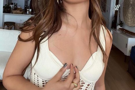 Camila Cabello nos da una nueva perspectiva sobre cómo combinar el estilo tropical Foto: Instagram