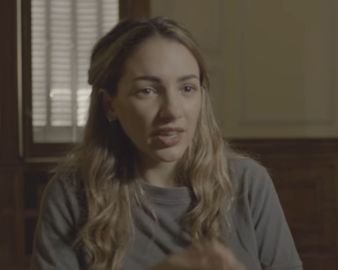 Thelma rompió el silencio.&nbsp;
