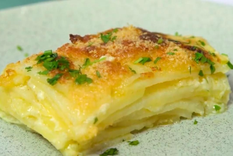 Cómo hacer mil hojas de papas perfecto: guía paso a paso Foto: Shutterstock